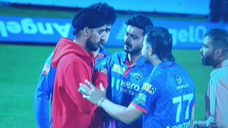 Watch - Arshdeep Singh, Axar Patel Get In Serious Discussion After PBKS Defeat vs DC